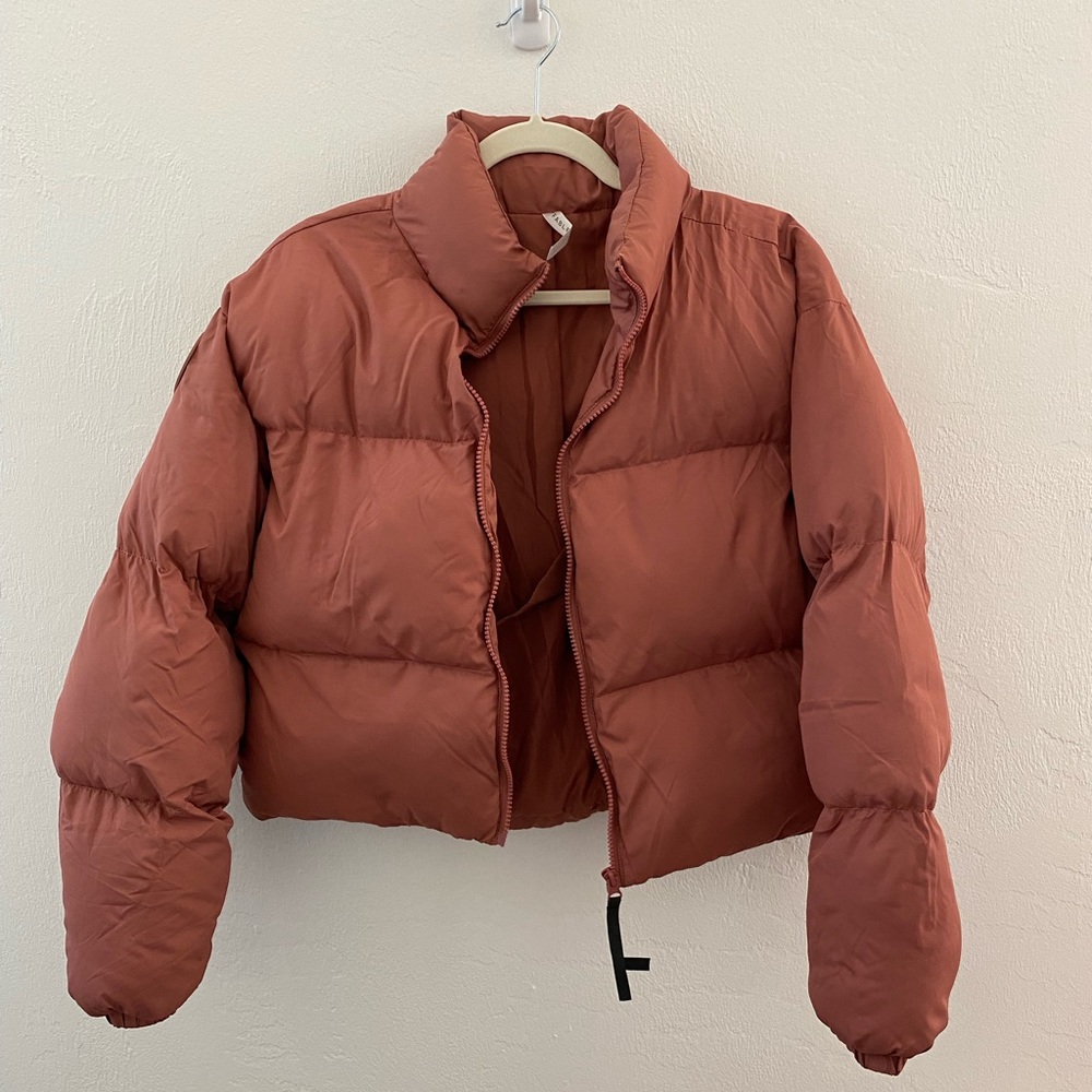 Fabletics small bomber in dusty pink